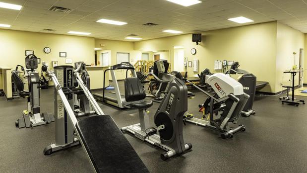 Images Memorial Hermann Sports Medicine & Rehabilitation - Wharton