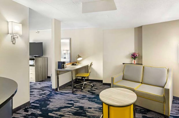 Images Best Western Plus Beckley Inn