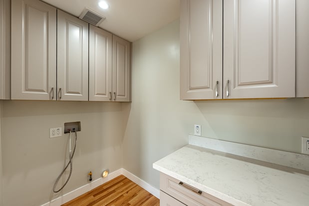 Images Allianz Capital Group, Michele Steggell, Realtor