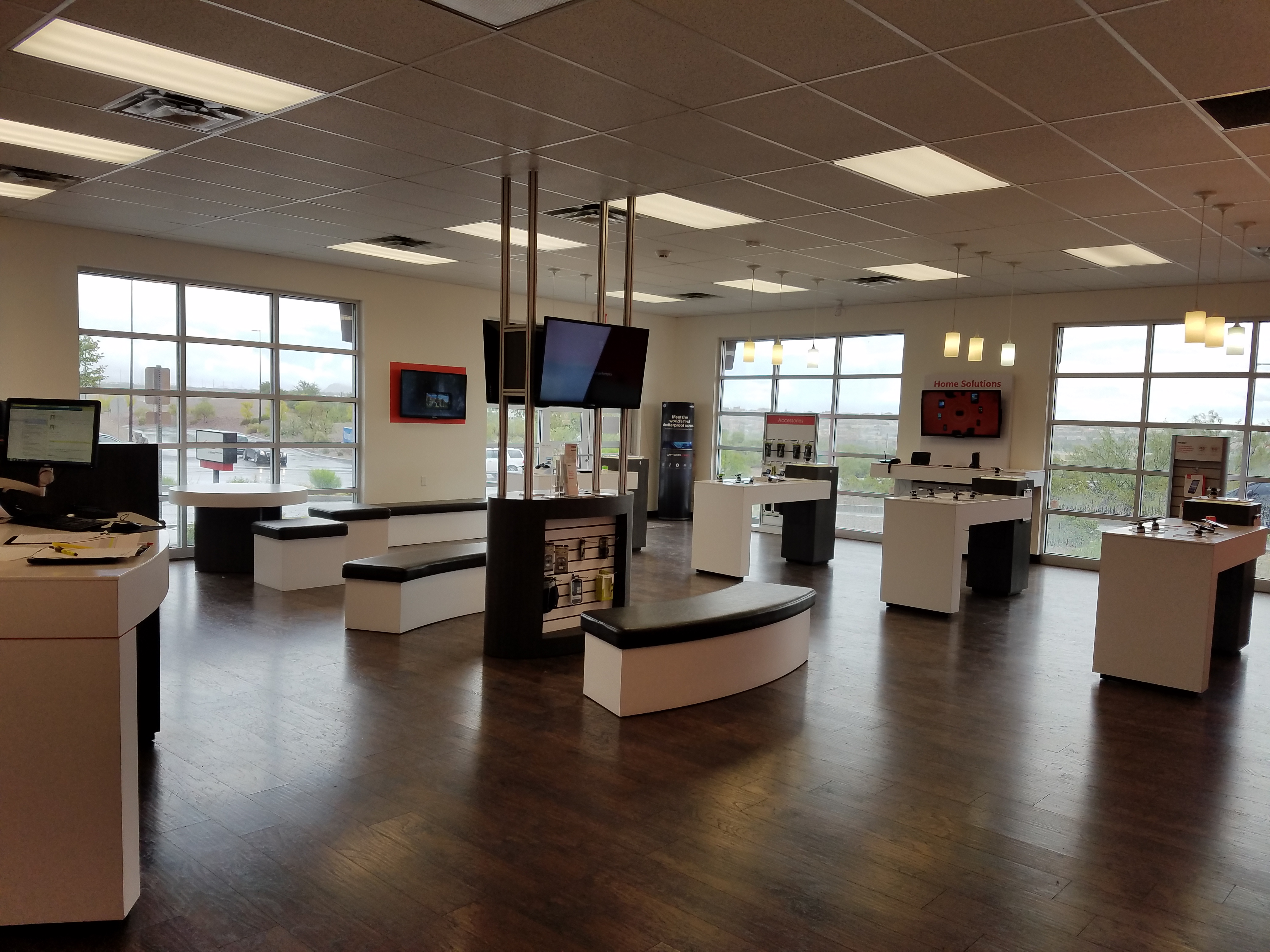 Verizon Authorized Retailer – GoWireless Photo