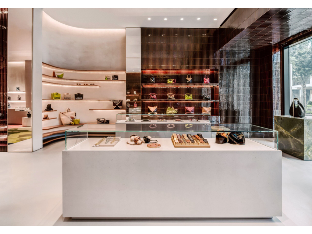 LOEWE - River Oaks District