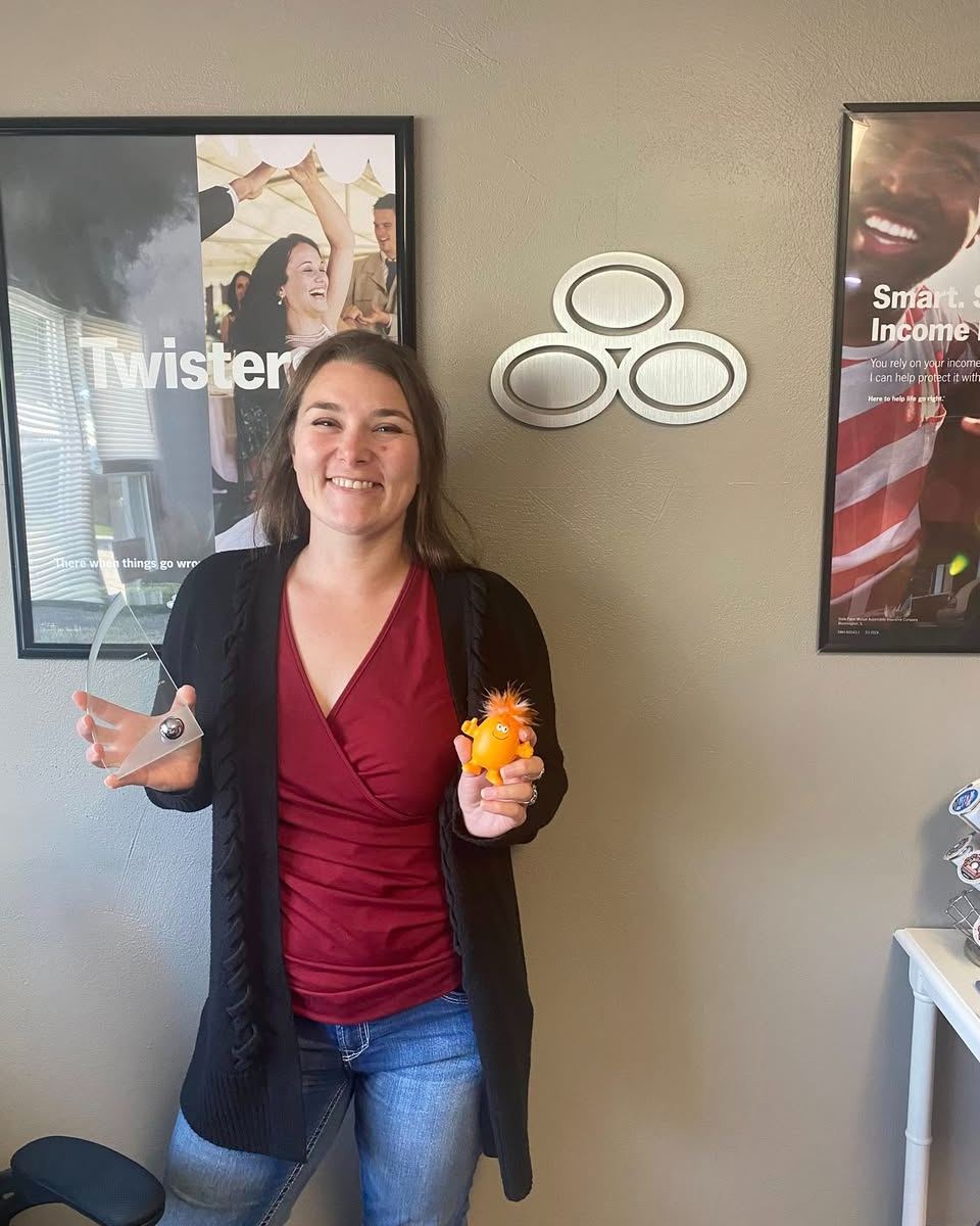 Yesterday was a busy and fun day for our team. We celebrated all of our June special occasions with lunch at Miranda's and recognized our May award winners. Macy earned the Dundee Award, Ariane received the Rocket Mindset Award for her outstanding progress in training, and Kyle took home the Soaring Eagle Award for helping the most customers in May. Congratulations to all three. We are proud to have such an incredible team!