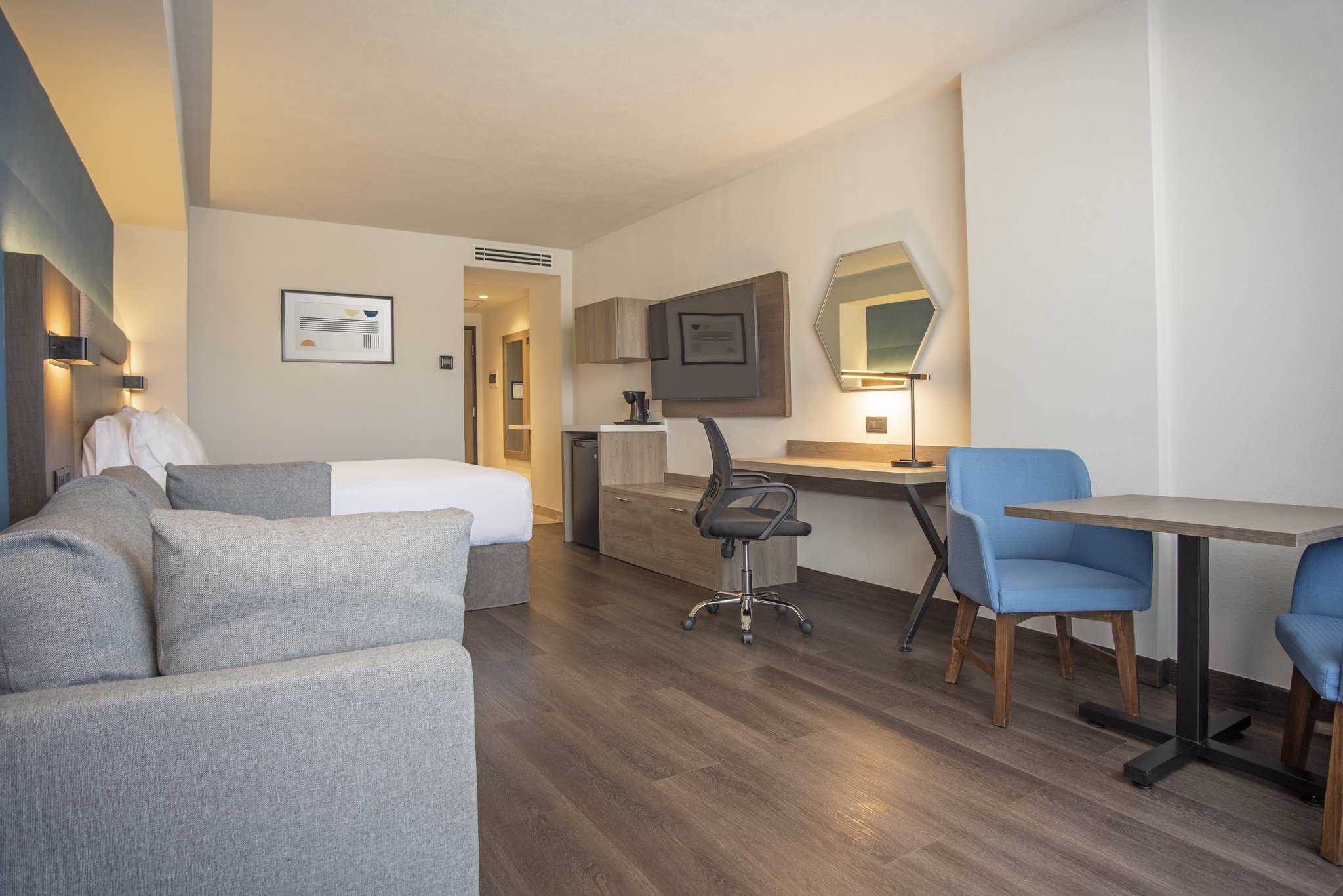 Images Holiday Inn Express Guadalajara Expo by IHG