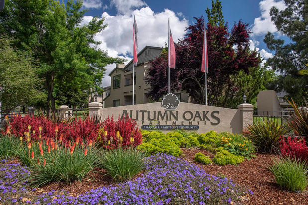 Images Autumn Oaks Apartments