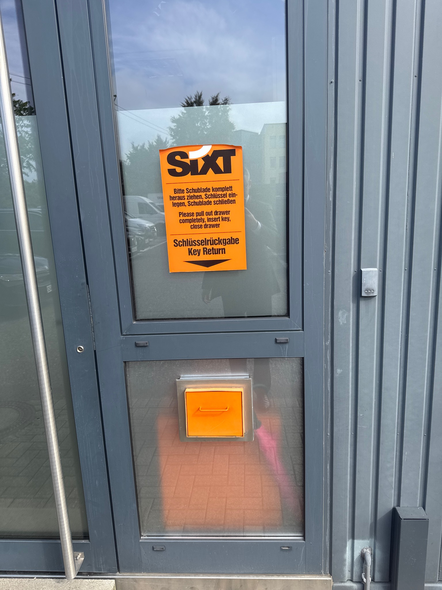 SIXT Autovermietung Neuss, Duesseldorfer Str. 6 in Neuss