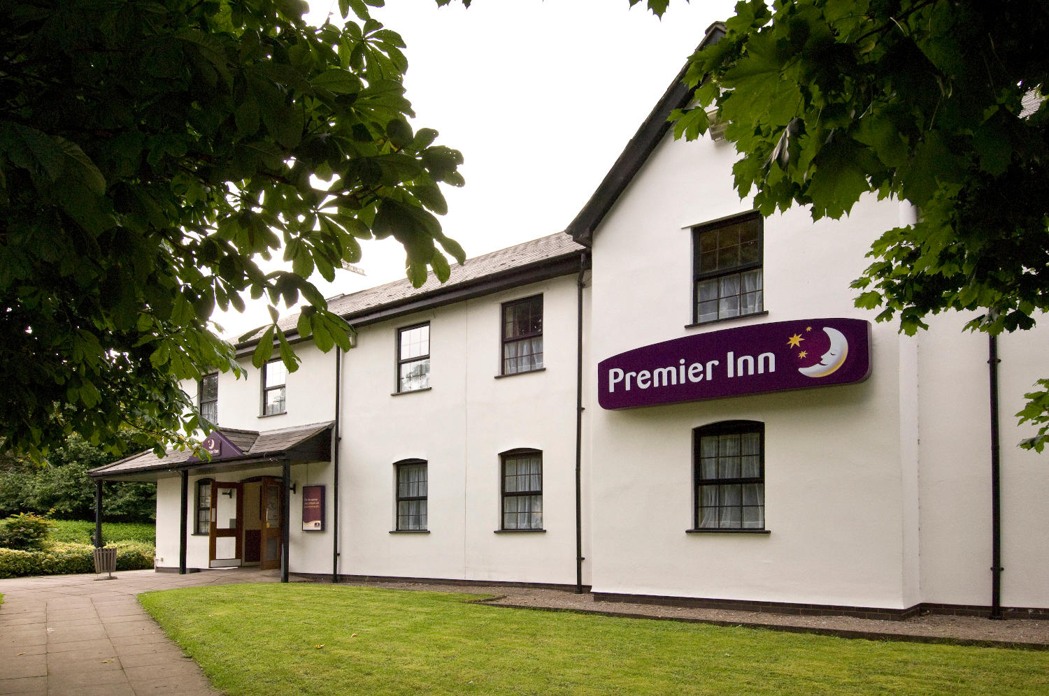 Images Premier Inn Cardiff East hotel