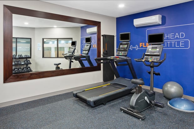 Images Holiday Inn Express Fremont by IHG