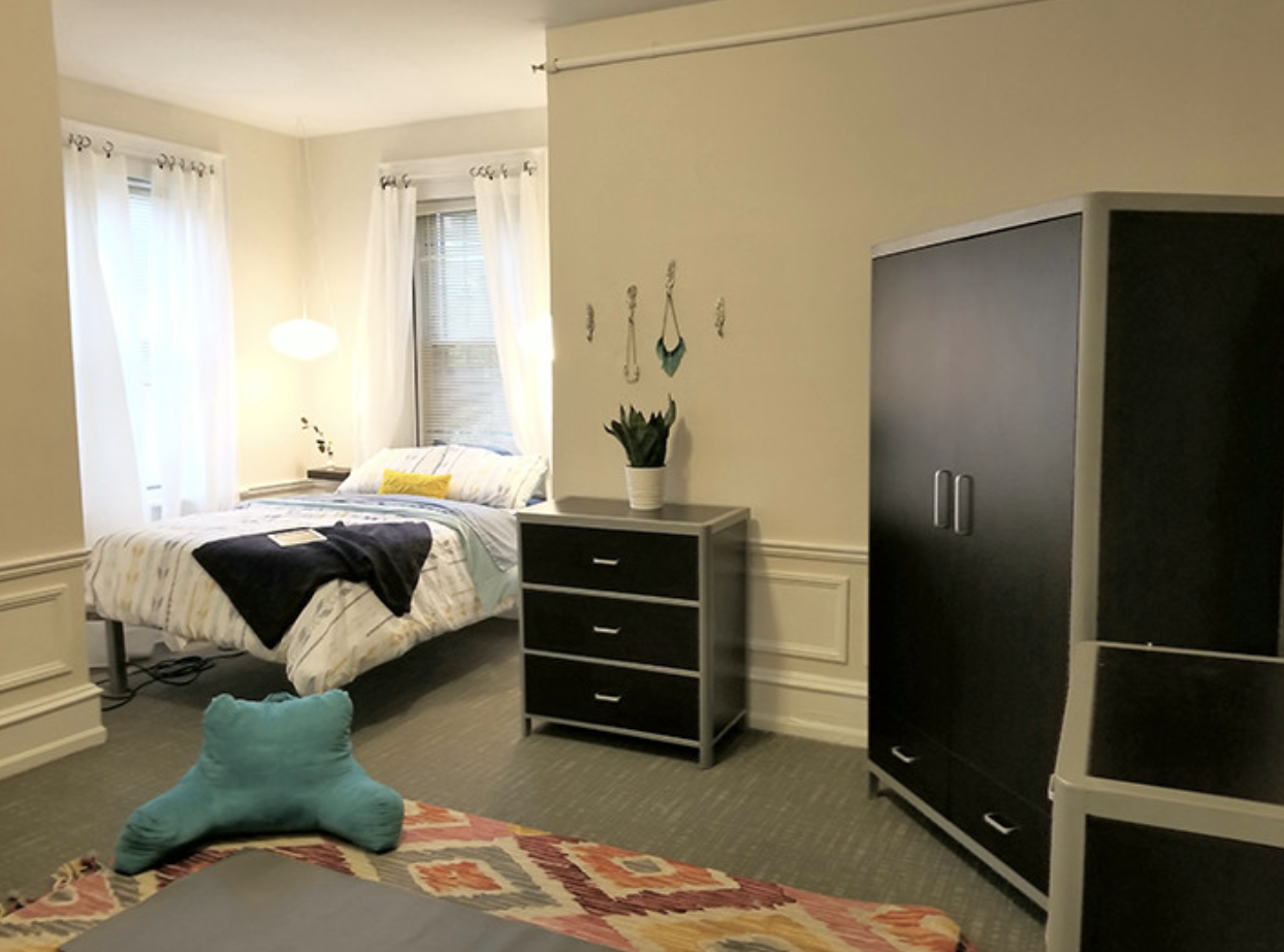 The Legacy at Drexel Arms Apartment Bedroom