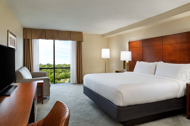 Images Holiday Inn National Airport/Crystal City by IHG