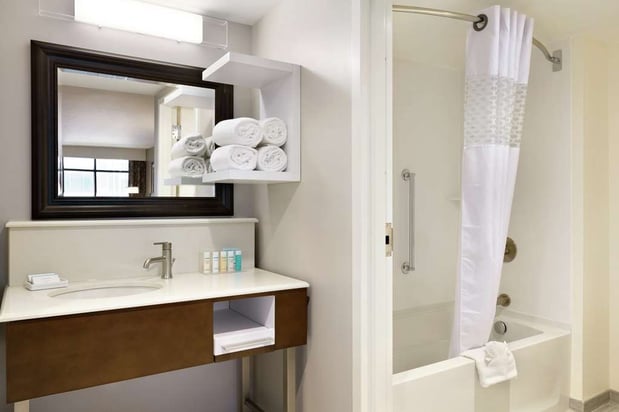 Images Hampton Inn & Suites Nashville-Downtown