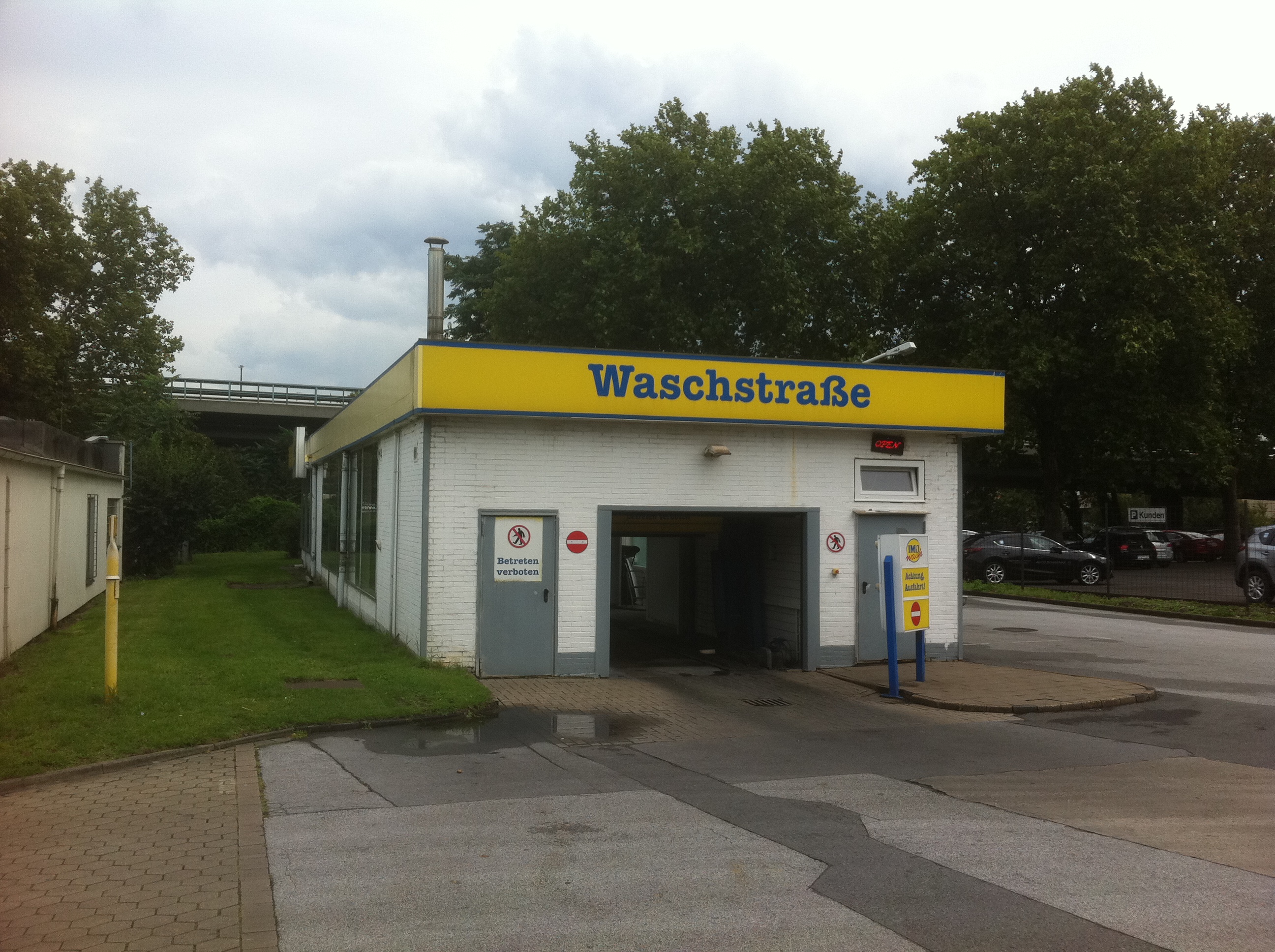 IMO Car Wash, Buschstr. 104 in Duisburg
