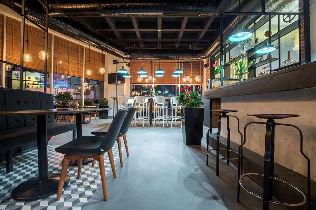 Images Park Inn by Radisson Istanbul Ataturk Airport