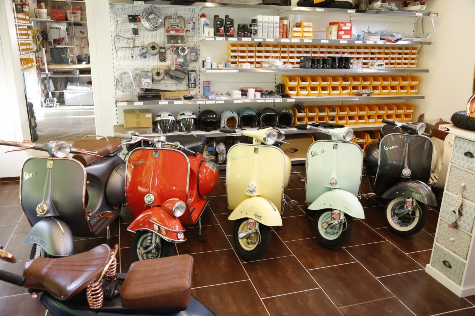 Prutschi's Vespa Garage GmbH, Perlsdorf 20 in Perlsdorf