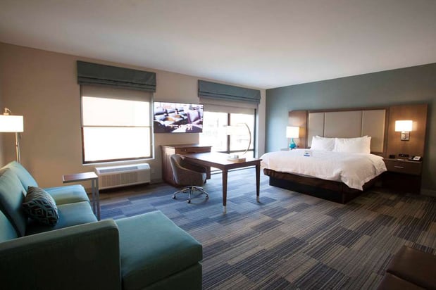 Images Hampton Inn & Suites Downtown St. Paul
