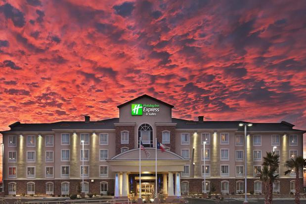 Images Holiday Inn Express & Suites El Paso West, an IHG Hotel