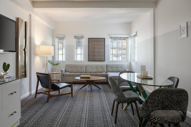 Images Kimpton Surfcomber Hotel by IHG