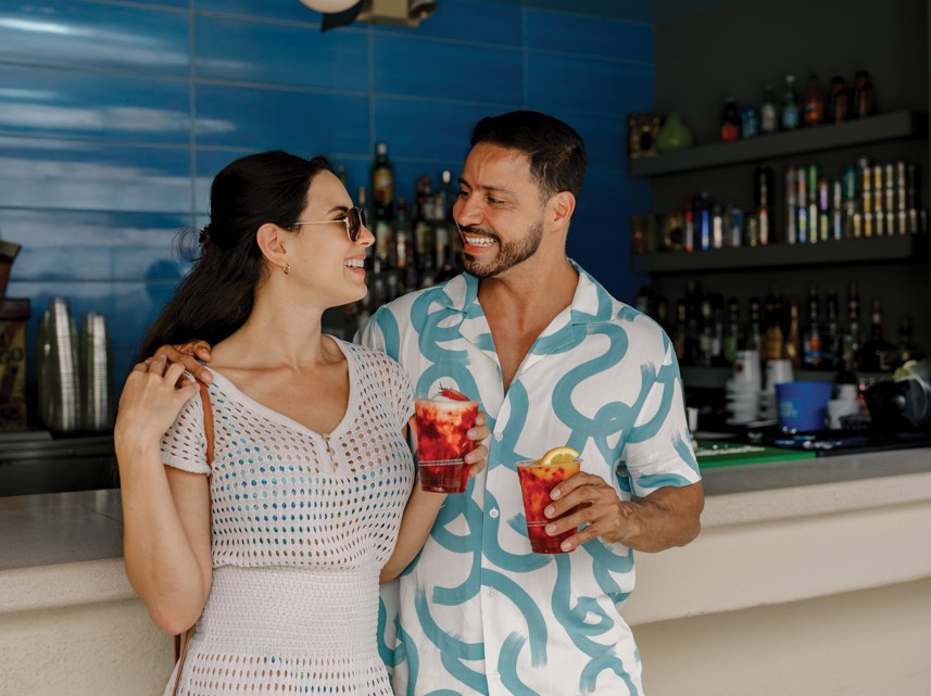 Rum Largo Poolside Bar & Cafe Image