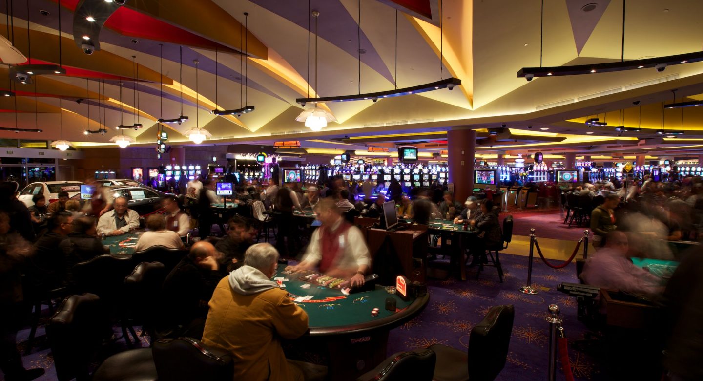 Casino morongo pool hours