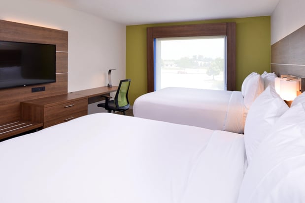 Images Holiday Inn Express & Suites Omaha - 120th And Maple by IHG