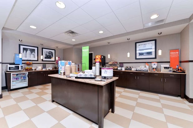 Images Hampton Inn & Suites California University-Pittsburgh