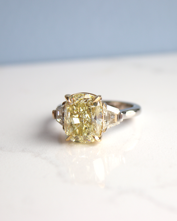 Images R.F. Moeller Jeweler