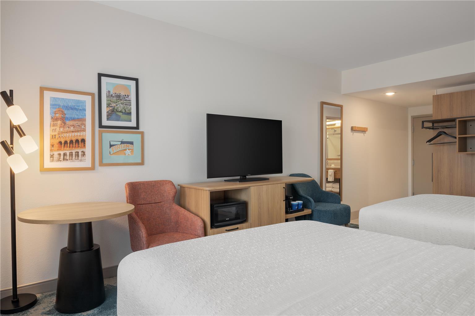 Guest room