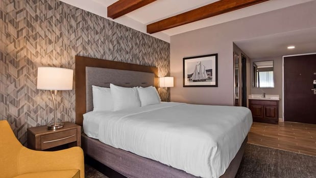 Images Best Western Plus Portsmouth Hotel and Suites