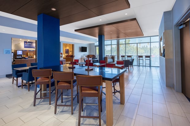 Images Holiday Inn Express & Suites Chico by IHG