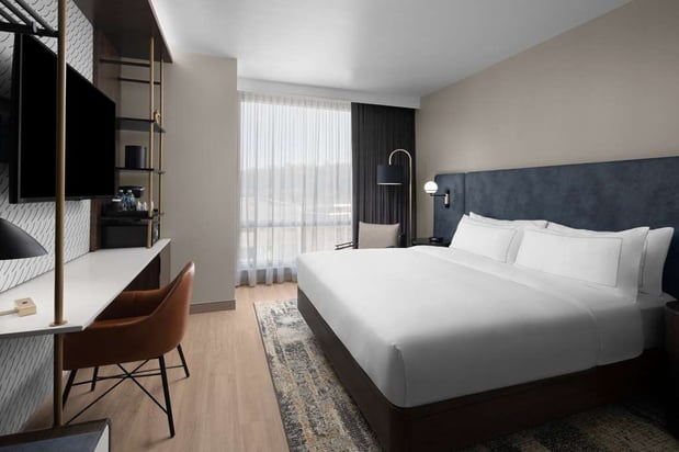 Images Hotel West & Main Conshohocken Philadelphia, Tapestry by Hilton