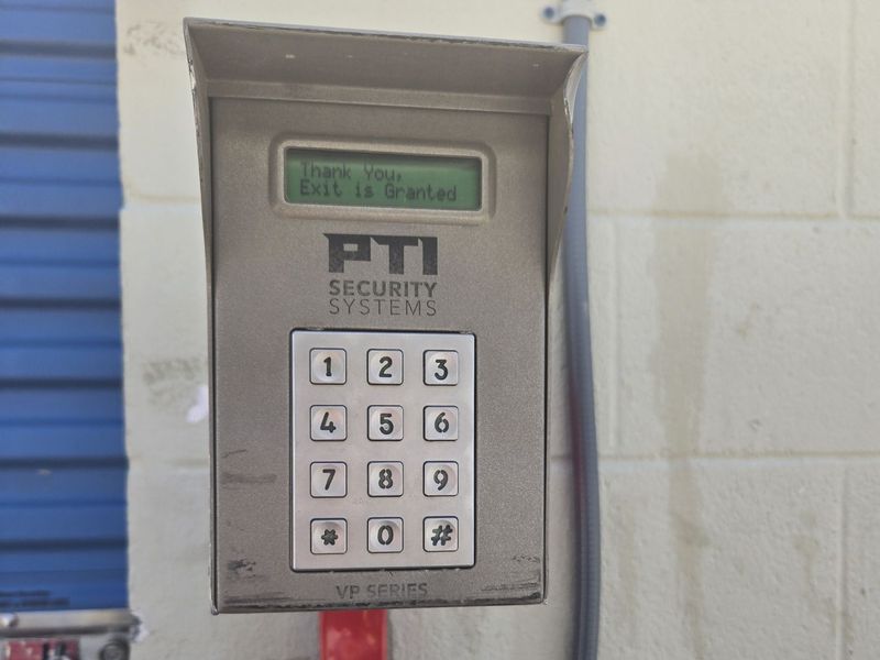 Images Extra Space Storage