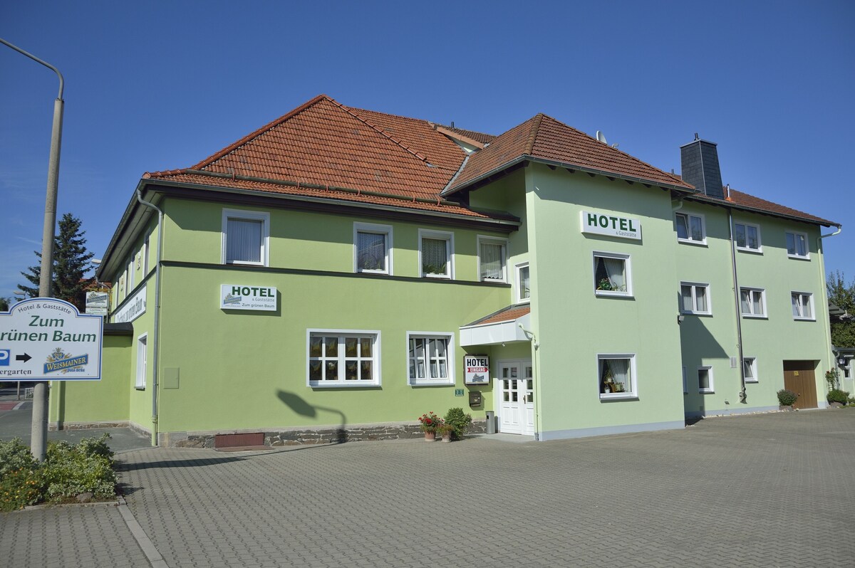 Bilder Hotel und Café "Zum Grünen Baum"