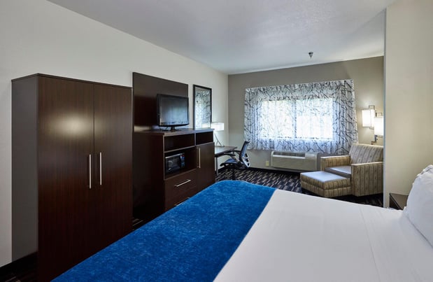 Images Holiday Inn Express & Suites Birmingham South - Pelham by IHG