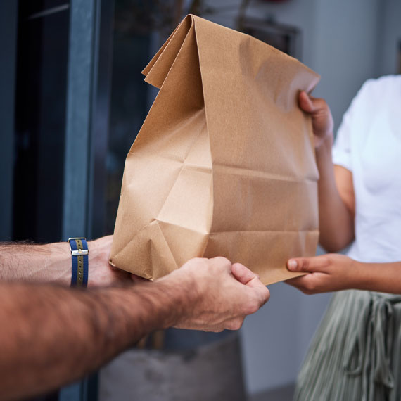 L.A. Pantera Taxi - Servicio de entrega (delivery) de comida y encargos