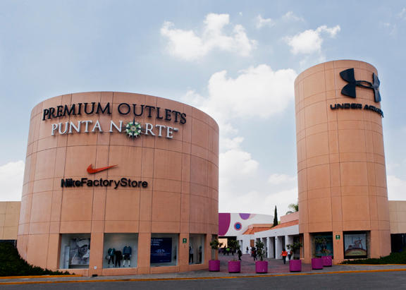 Images Premium Outlets Punta Norte