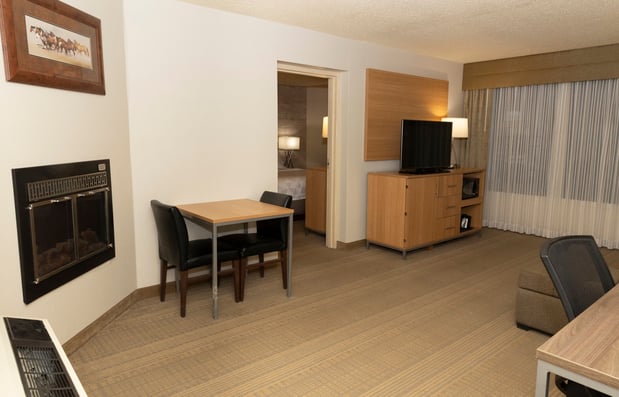 Images Holiday Inn Spearfish-Convention Center by IHG