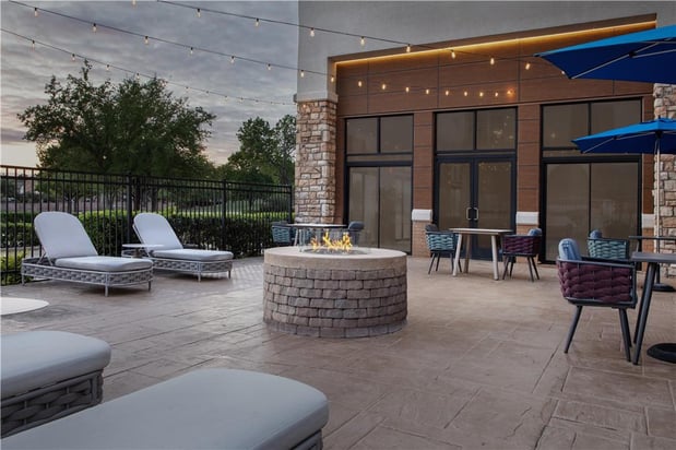 Images Hampton Inn & Suites Dallas-DFW ARPT W-SH 183 Hurst