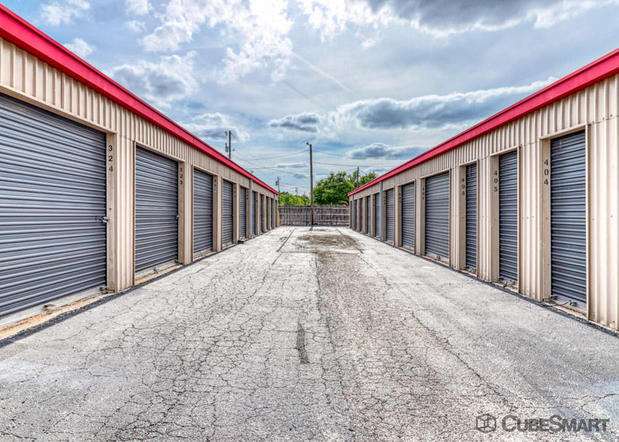 Images CubeSmart Self Storage
