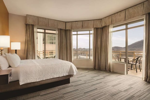 Images Hampton Inn & Suites Roanoke-Downtown