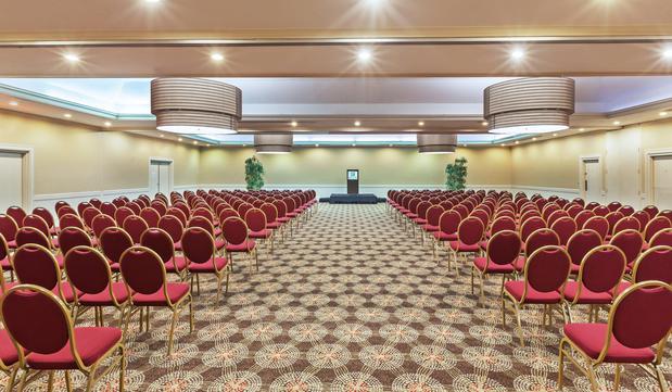 Images Holiday Inn Tyler - Conference Center by IHG