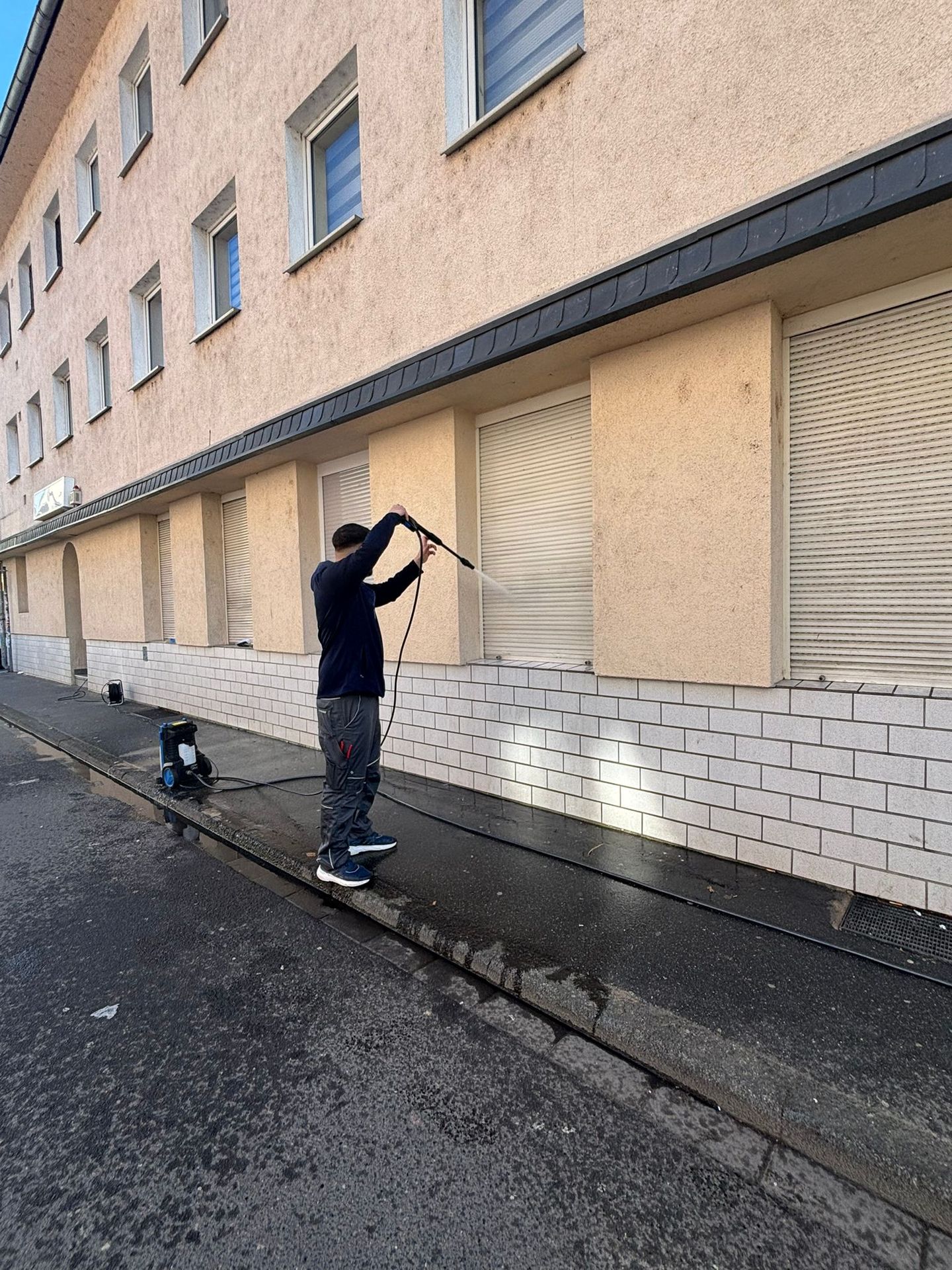 Hausmeisterservice AK, Uthmannstraße 41 in Wiesbaden