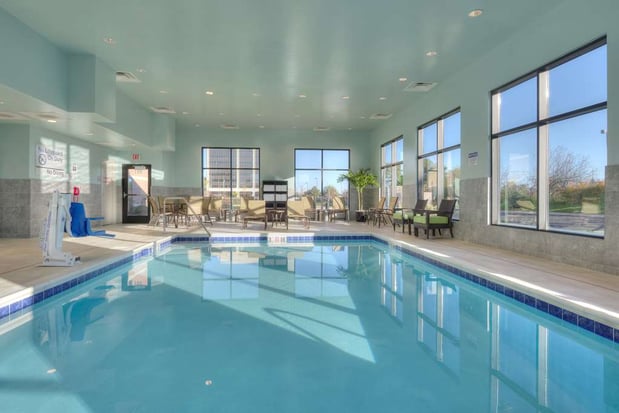 Images Hampton Inn & Suites Chicago Schaumburg