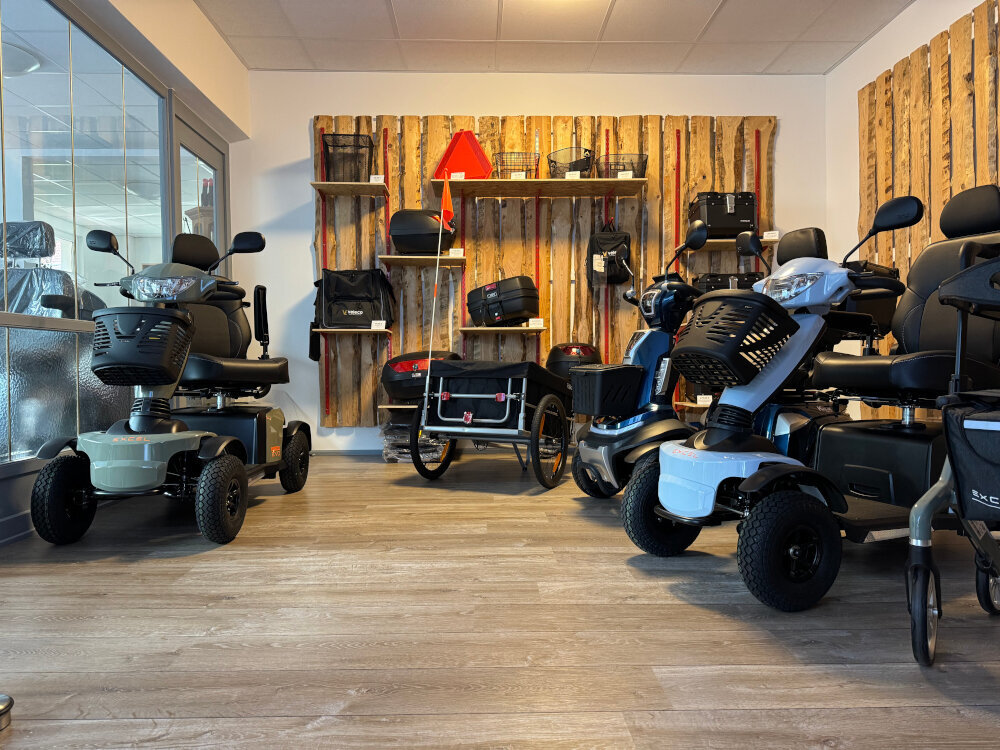 Oliver Lipke E-Mobil-Center Scheer, Mengener Straße 39 in Scheer