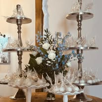 Liv Gracefully Blooms Image