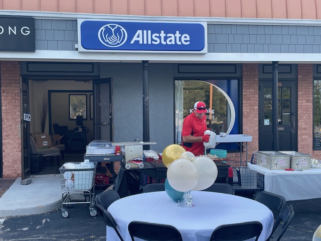 Images Kyle Uhlig: Allstate Insurance