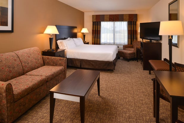 Images Holiday Inn Express & Suites Wheeling by IHG
