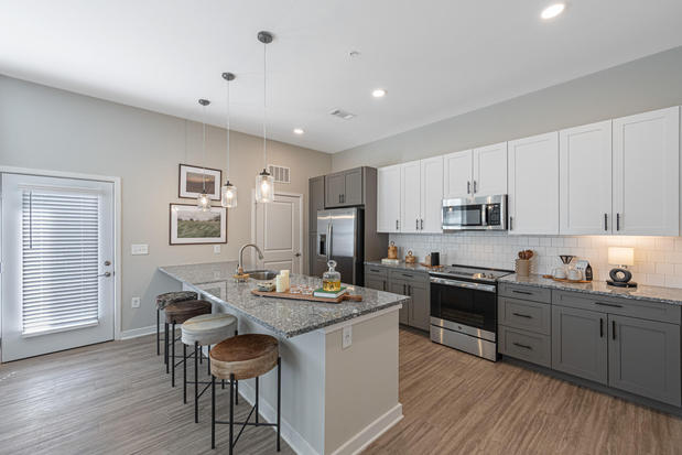 Images Holden at Oak Grove