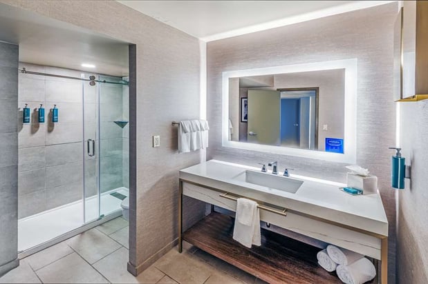 Images DoubleTree by Hilton Hotel Tulsa Downtown