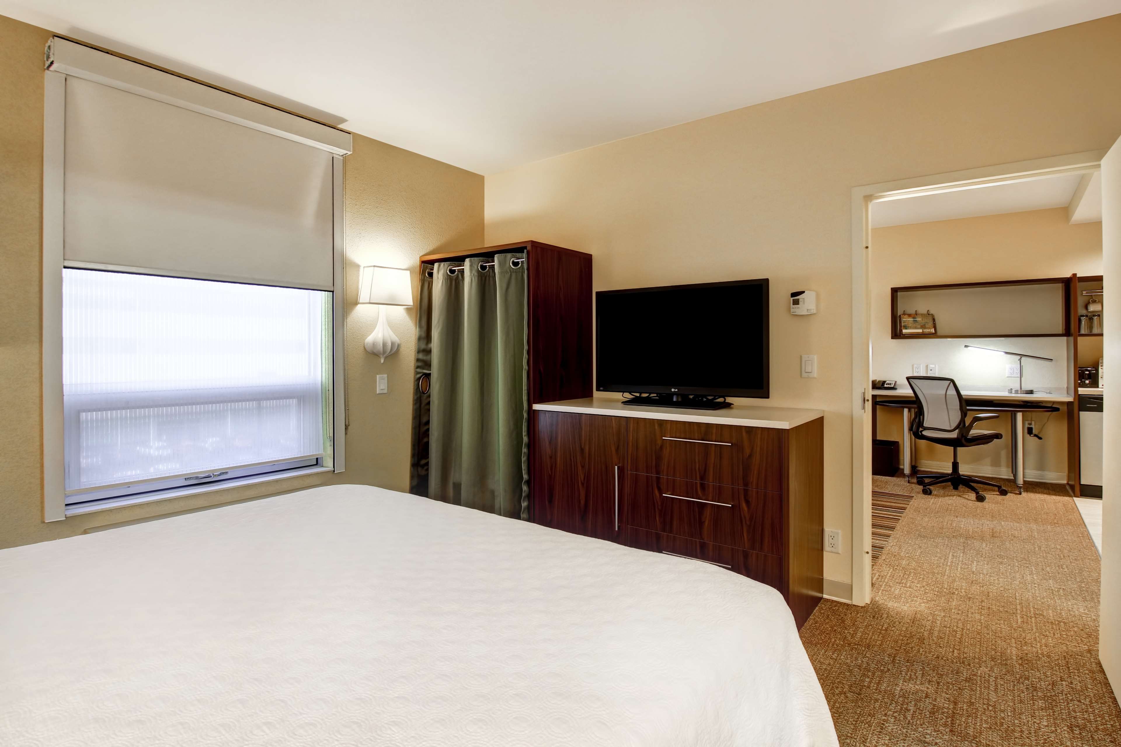 Images Home2 Suites by Hilton West Edmonton, Alberta, Canada