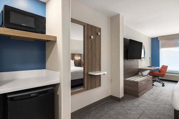Images Holiday Inn Express Fayetteville - Fort Bragg by IHG