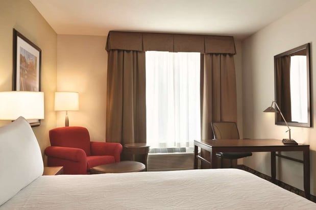 Images Hilton Garden Inn Boston Logan Airport